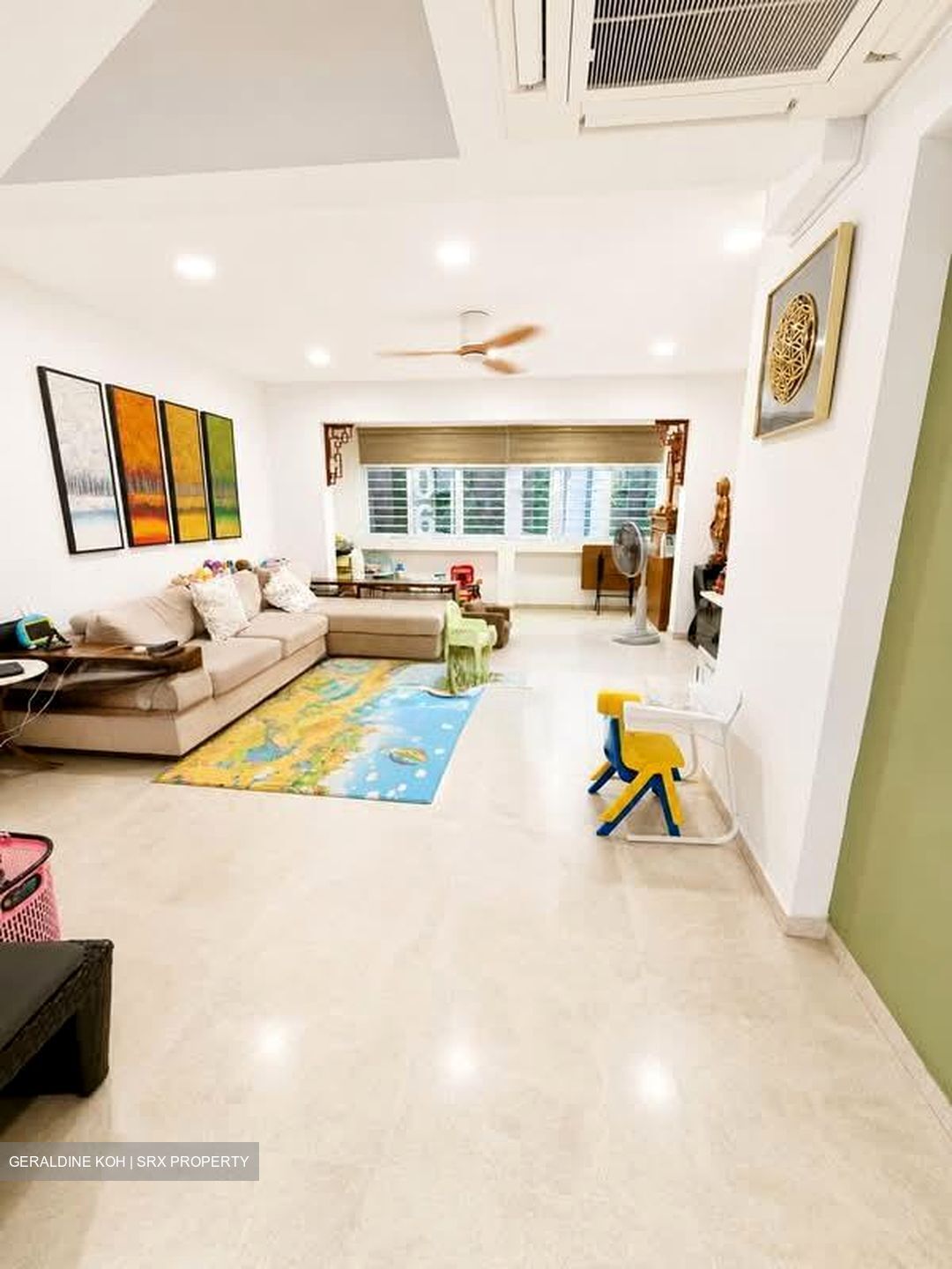 Blk 405 Hong Kah Court (Jurong West), HDB Executive #598592001